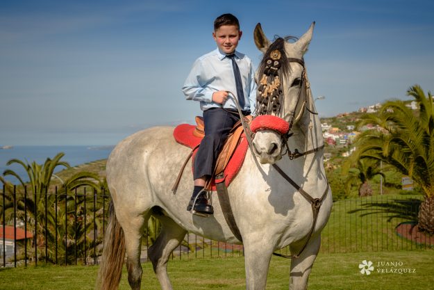 Sesiones de comunión diferentes, comuniones en Tenerife, Fotógrafo de familia, fotógrafo de niños.