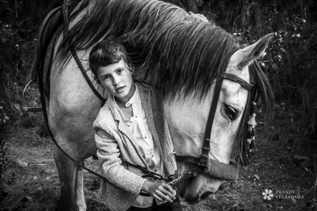 Juanjo Velázquez Fotógrafo. Sesión de comunión en Tenerife, Fotógrafo de familia, fotógrafo de niños.