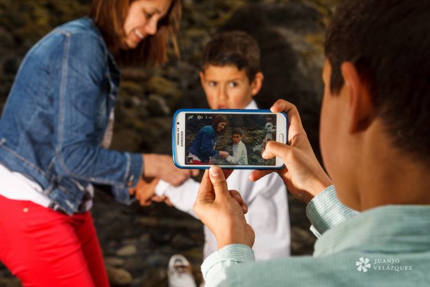 Juanjo Velázquez Fotógrafo. Sesión de comunión en Tenerife, Fotógrafo de familia, fotógrafo de niños.